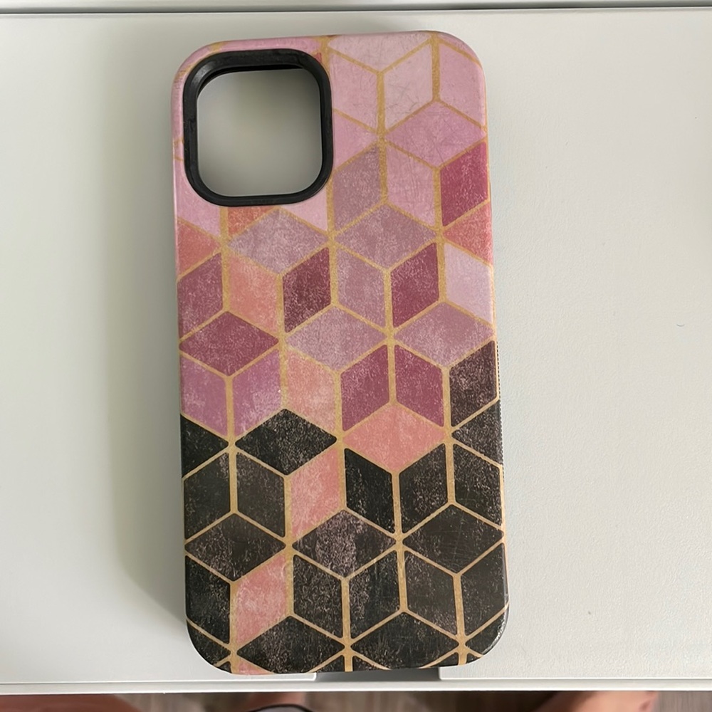 Geometric iPhone 12 case